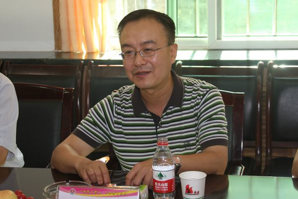 省國(guó)資委黨風(fēng)室主任魏國(guó)林在會(huì)上講話 省國(guó)資委黨風(fēng)室主任魏國(guó)林在會(huì)上講話