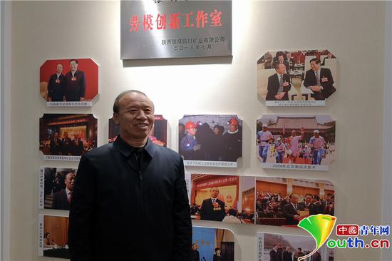 全國(guó)勞動(dòng)模范、銅川礦業(yè)公司下石節(jié)煤礦綜掘二隊(duì)黨支部書(shū)記徐群賢。閻夢(mèng)圓　攝